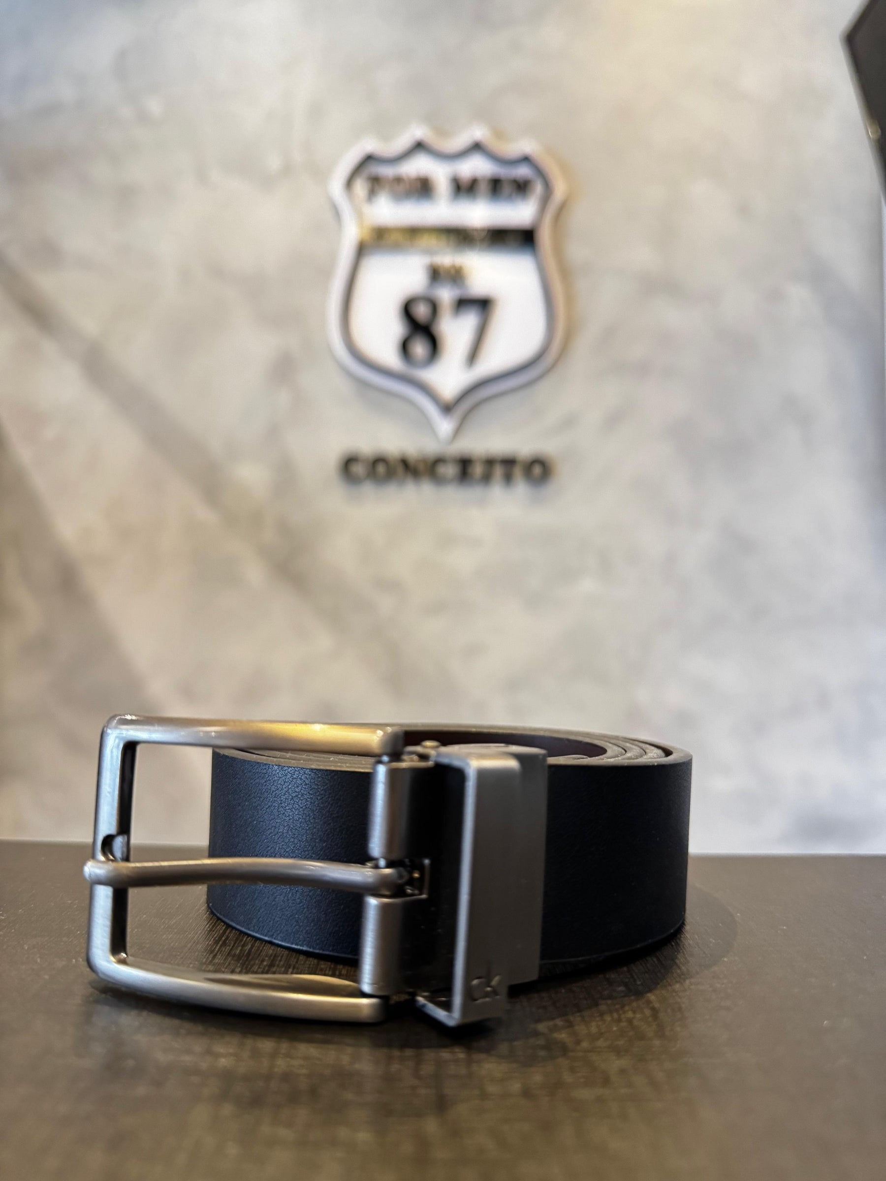 Cinto Masculino de Couro Preto Calvin Klein